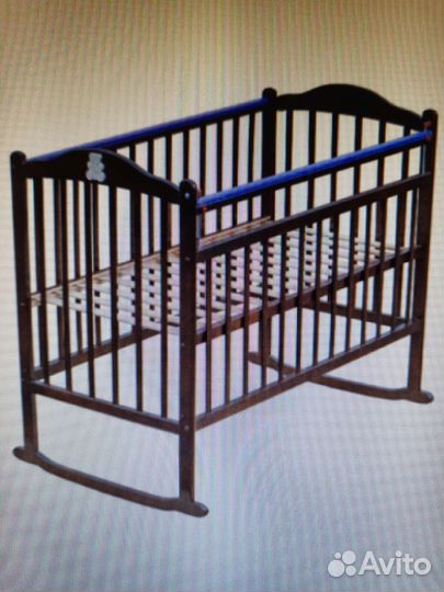 Детская кроватка с матрасом