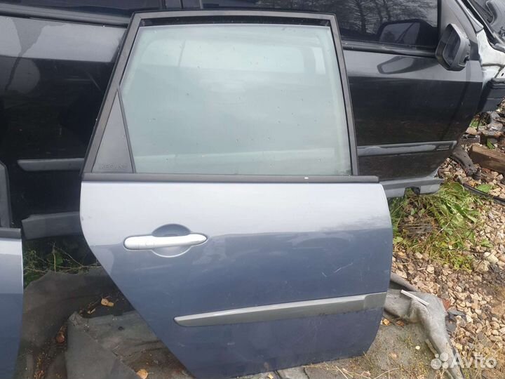 Дверь Рено сценик 2 гранд задняя правая