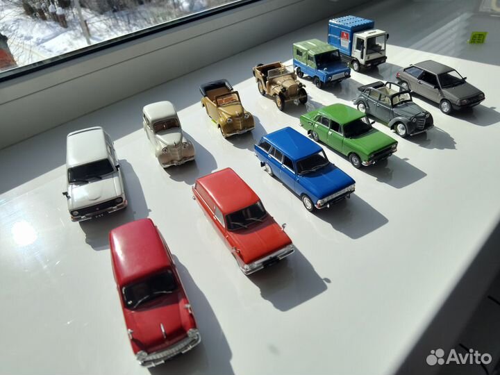 Модели автомобилей 1:43, из коллекции автопрома