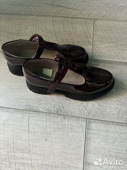 Туфли для девочки 35