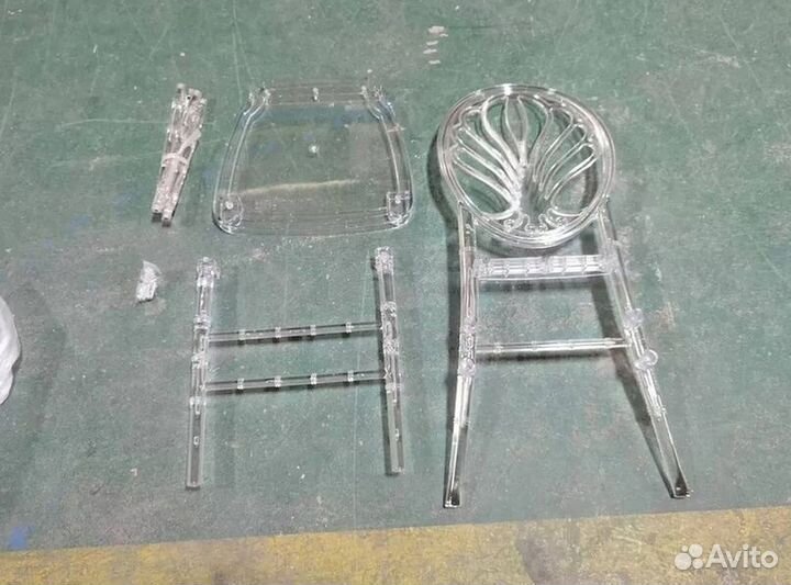 Прозрачные стулья Кьявари