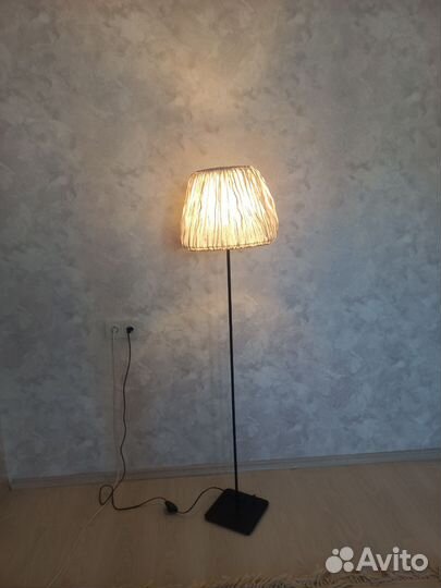 Торшер напольный