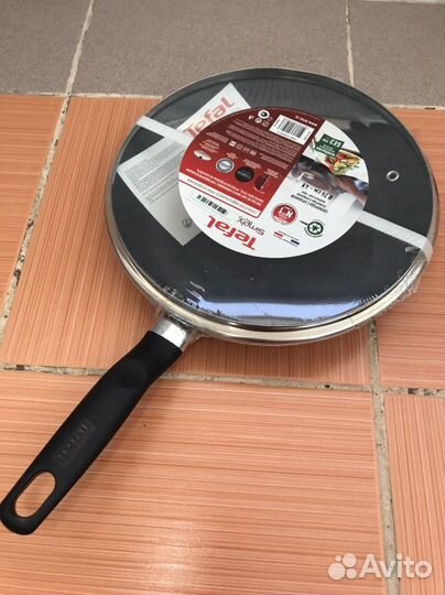 Сковорода Tefal+крышка Новая