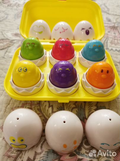 Развивающая игрушка Сортер Tomy Найди яйцо