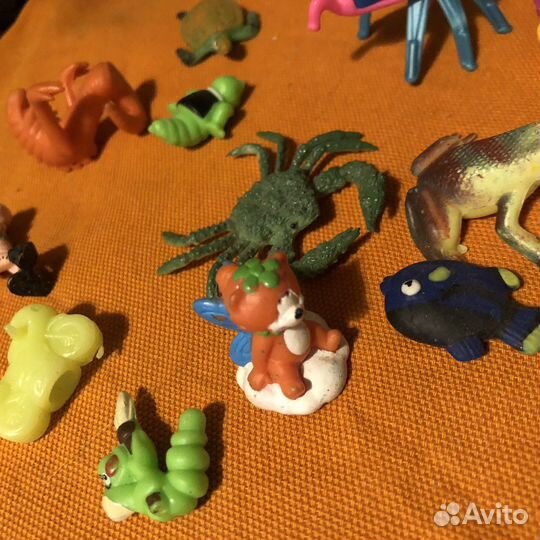 Динозавр змея паук и т.д. Резиновые фигурки