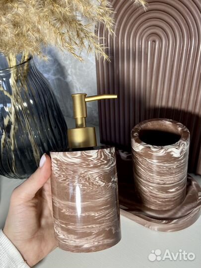 Дозатор для жидкого мыла