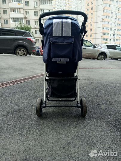 Прогулочная коляска