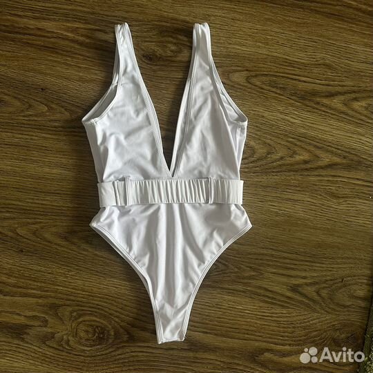 Белый купальник S