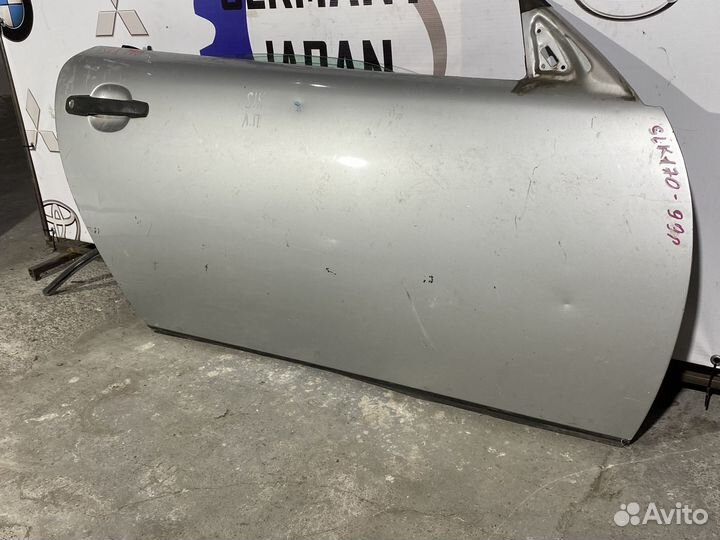 Дверь правая Mercedes SLK R170