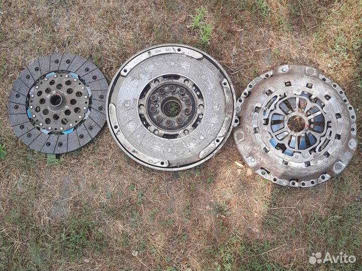 Двух массовый маховик Опель Сигнум 2003г