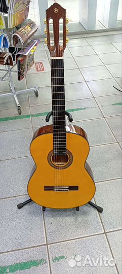 Классическая гитара yamaha c80