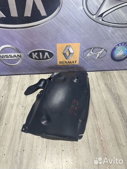 Подкрылок передний Renault megane 3 Лев