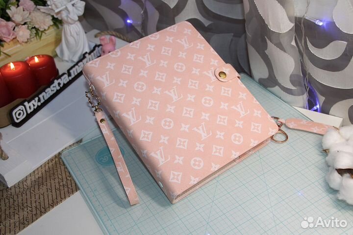 Персиковый Ежедневник Louis Vuitton (ручнаяработа)