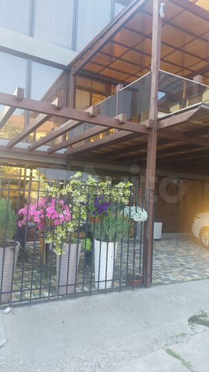 Дом 199 м² на участке 4 сот.