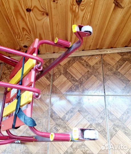 Отдам детские санки с колесами