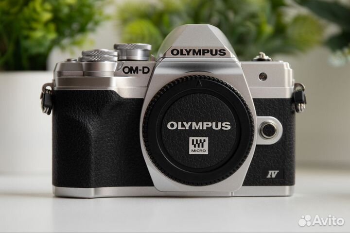 Olympus OM-D E-M10 Mark IV Body