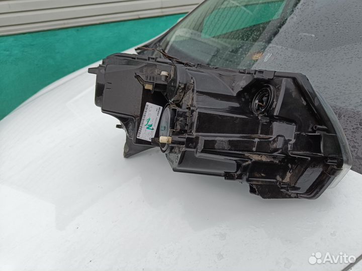 Фара передняя левая на Renault Logan 2