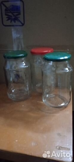 Банки стеклянные, бутылки, много разных