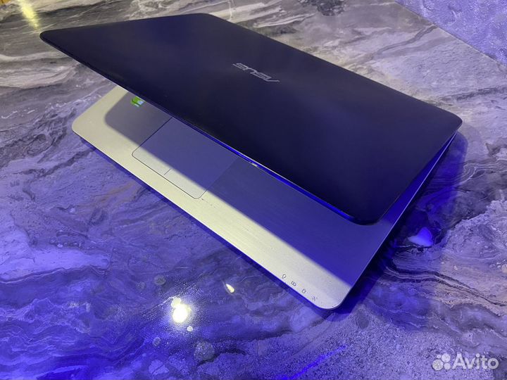 Asus x555 (Core i7 6gn/GT940/SSD 240/Ram 12gb)