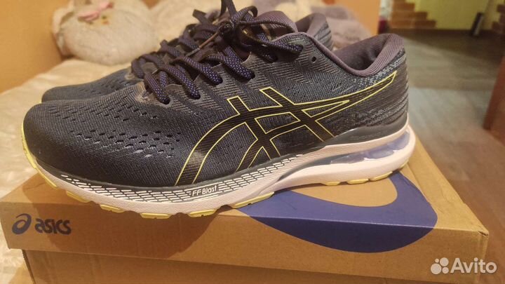 Кроссовки asics