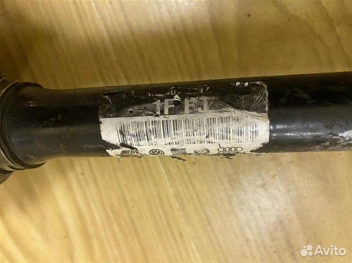Полуось передняя левая Vw Tiguan 16