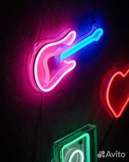 Неоновая вывеска