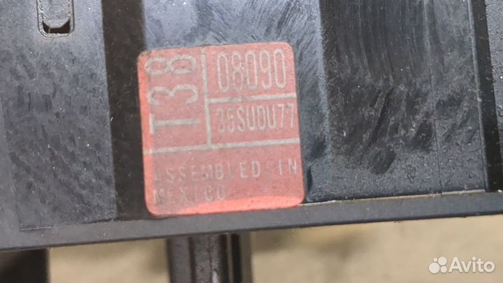 Переключатель поворотов Toyota Sienna 3, 2011