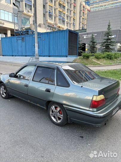 Daewoo Nexia 1.5 МТ, 2004, битый, 300 000 км