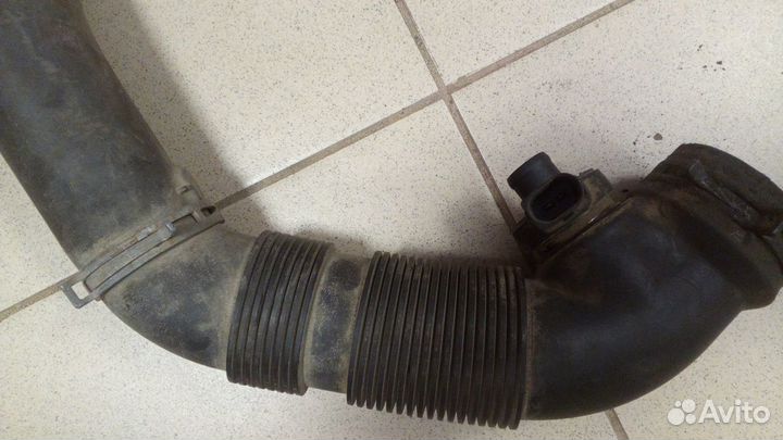 Воздуховод двигателя 1.6 bse