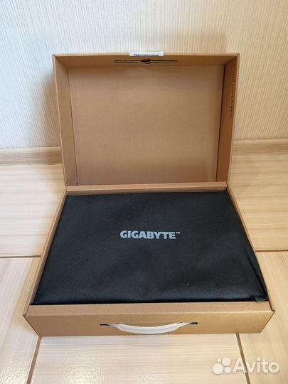 Новый игровой ноутбук Gigabyte G6X-9MG-42KZ853SD
