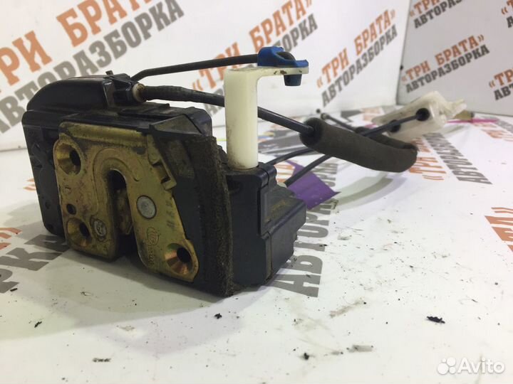 Ниссан Теана Замок передней двери Прав