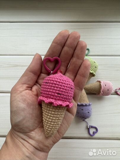 Украшение Брелок «Мороженное»