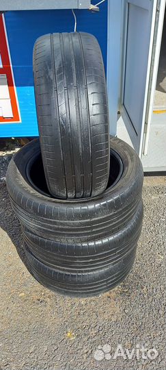Goodyear EfficientGrip Performance 215/55 R17