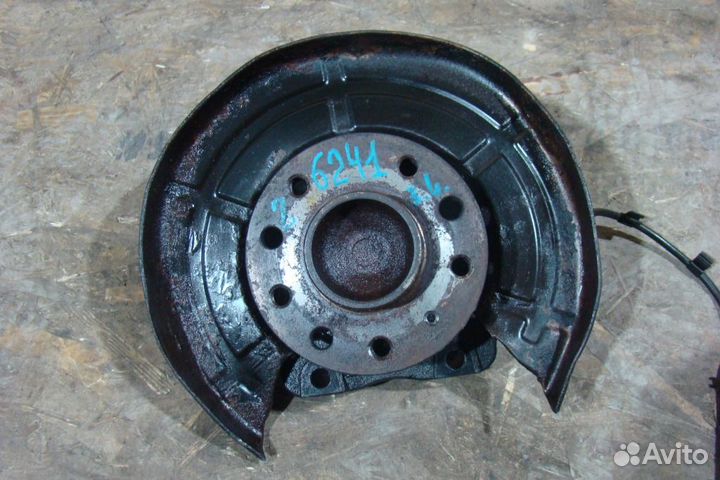 Opel Zafira B Ступица задняя