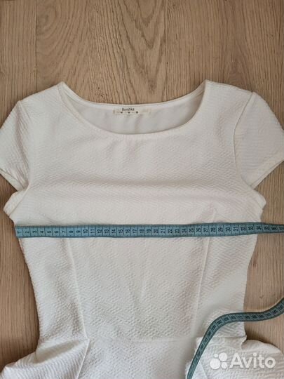 Платье bershka размер M