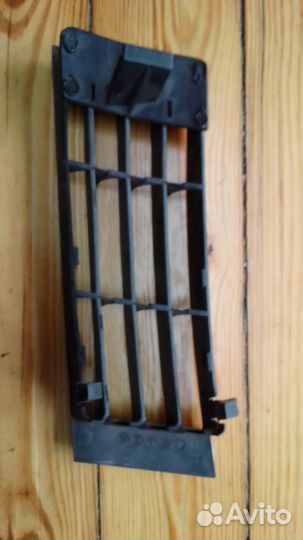 Заглушка в передний бампер правая Ауди А4 В5 99-00