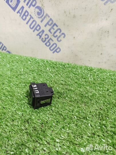 Кнопка стеклоподъемника задняя правая Bmw E39