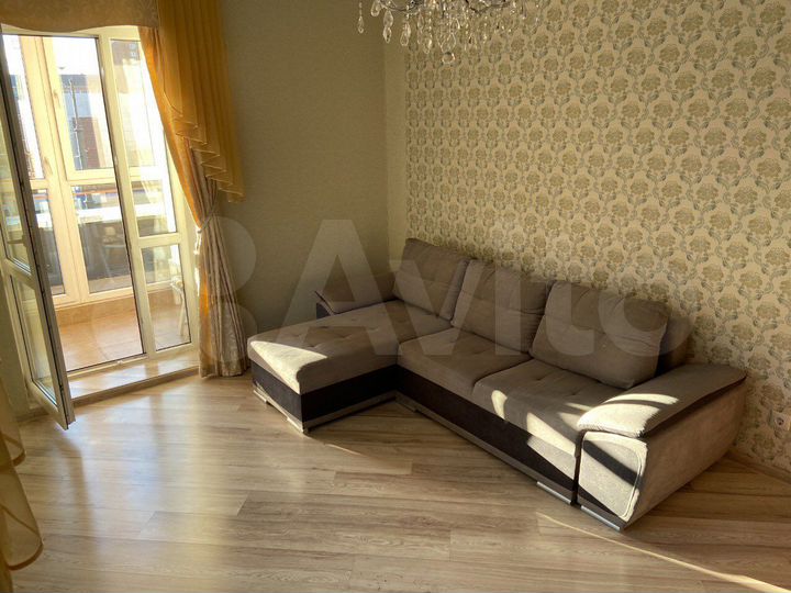 2-к. квартира, 60 м², 2/10 эт.