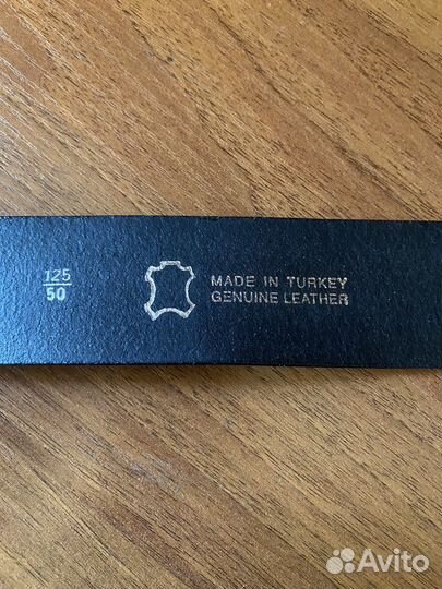 Мужской кожаный ремень черный