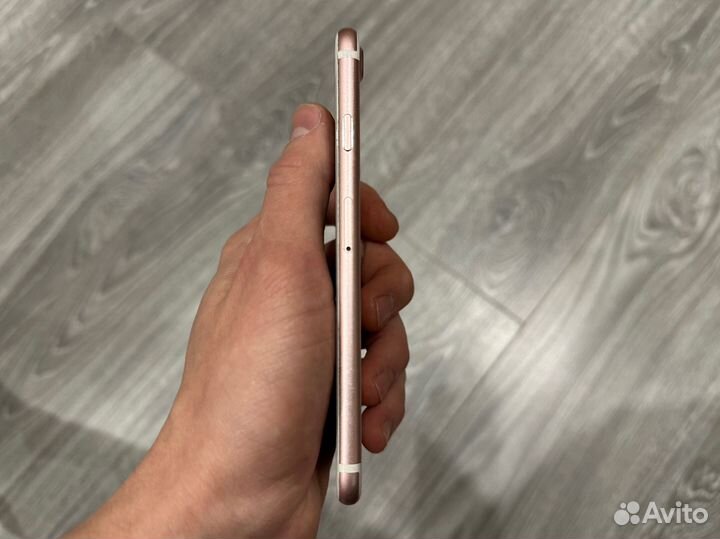 iPhone 7, 32 ГБ