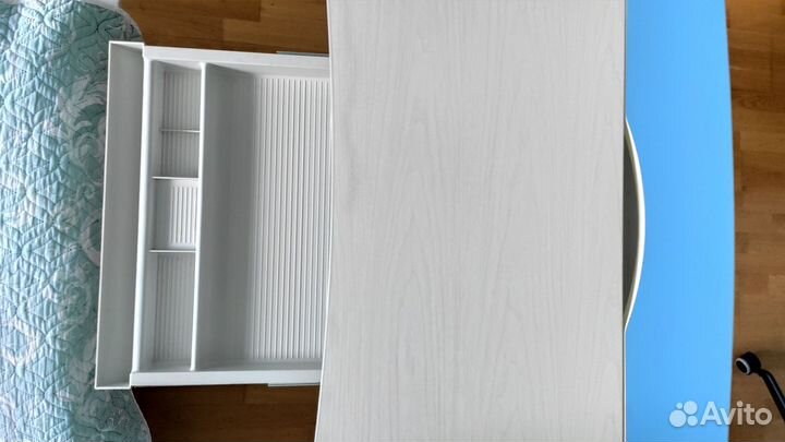 Растущая парта Дэми