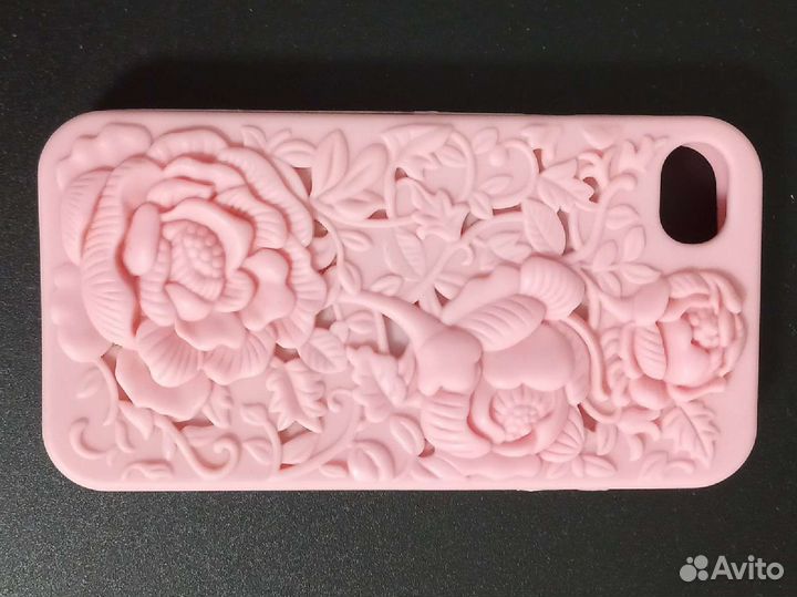 Чехол на iPhone 4s розовый с цветами
