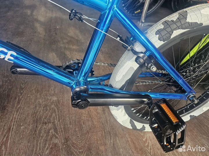 Велосипед бмх. шлем