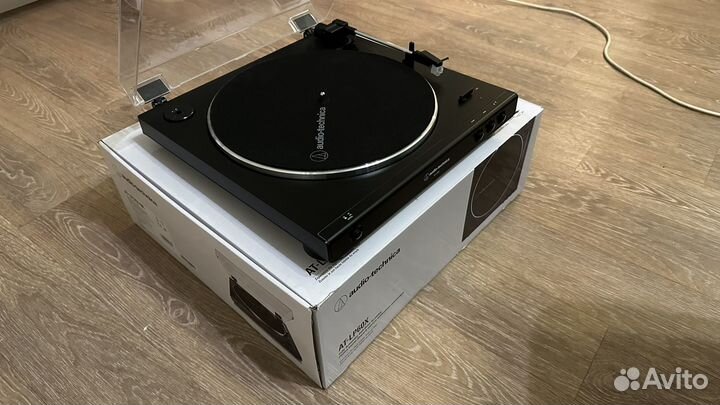 Проигрыватель винила Audio-Technica AT-LP60X