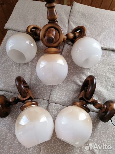 Комплект люстра и бра