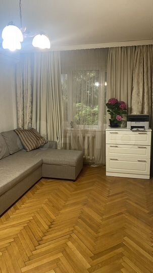 2-к. квартира, 50 м², 3/5 эт.