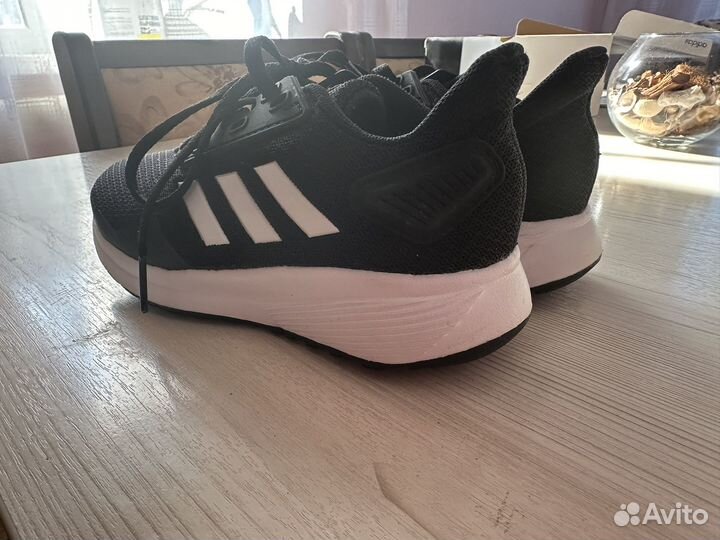 Детские кроссовки adidas