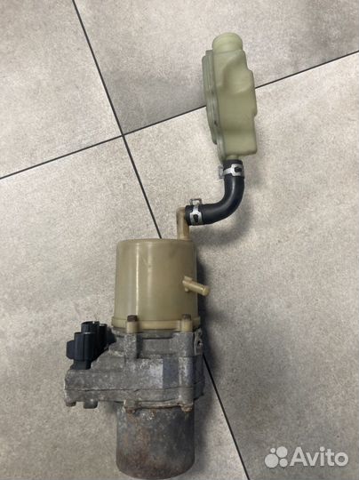 Насос гур Мазда 3, 5 бу