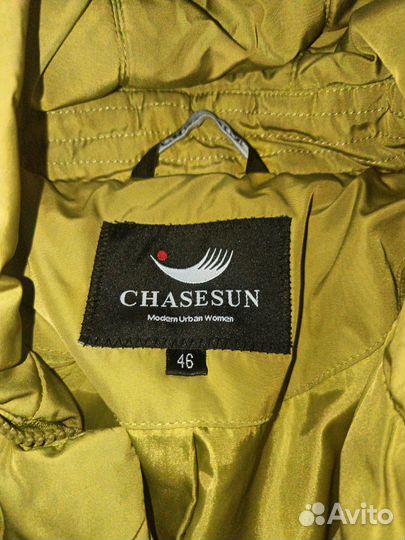 Пуховик зимний женский