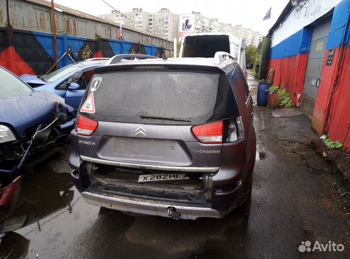 1 Запчасти на Citroen C-Crosser 2010 год